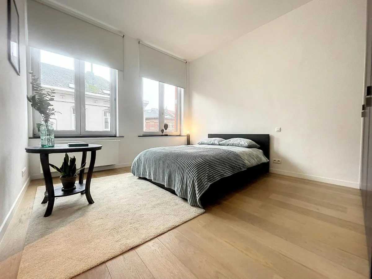 Elegant Flat Cinquantenaire Bruselas Bélgica